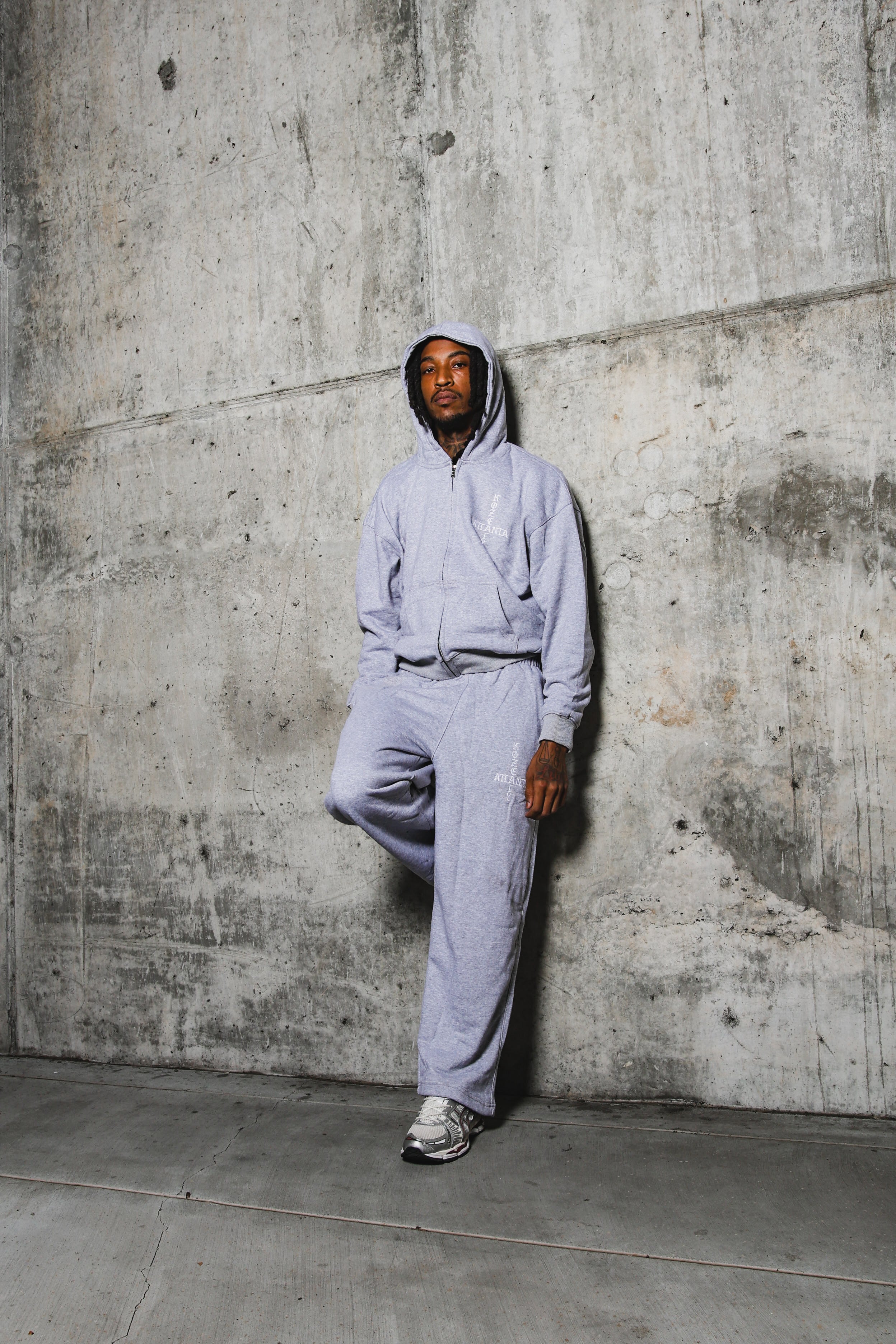 Classic Essential Sweatsuit Grey