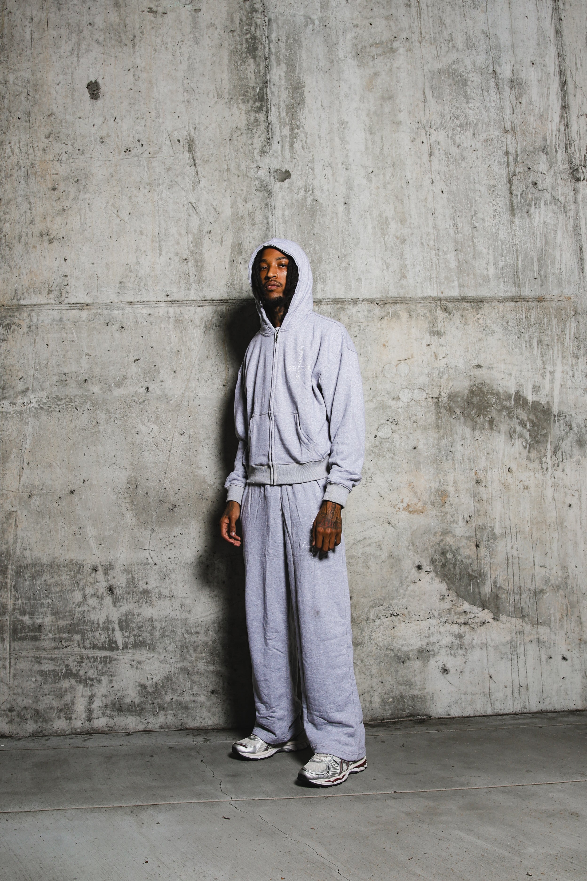 Classic Essential Sweatsuit Grey
