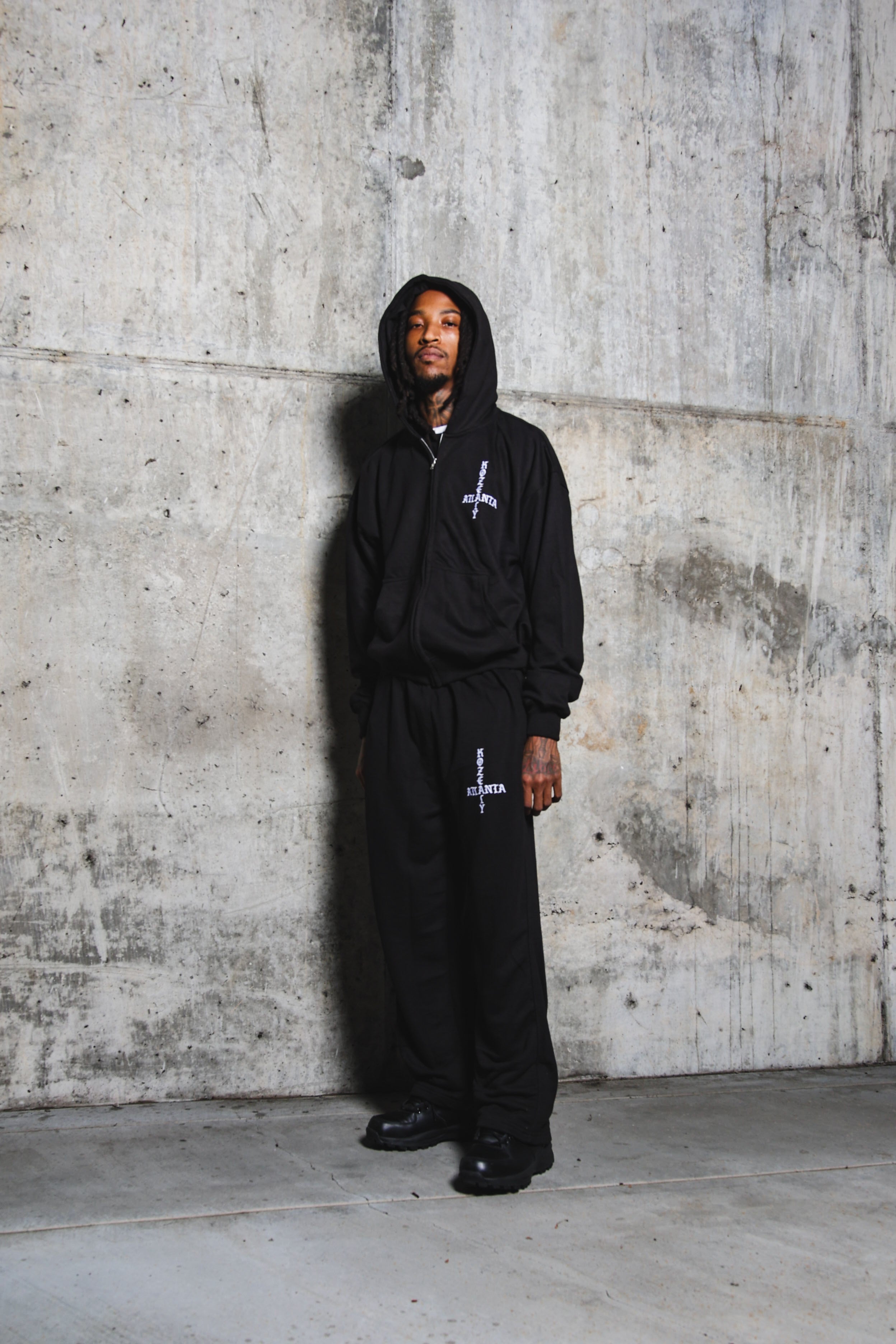 Classic Essential Sweatsuit Black