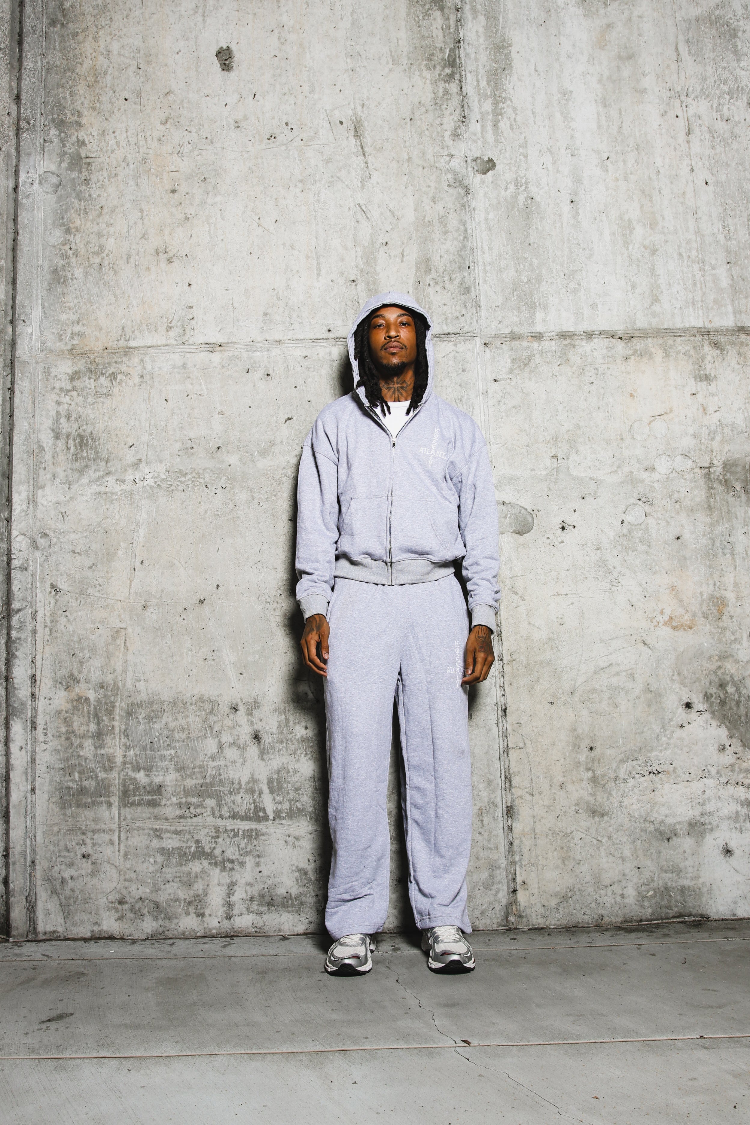 Classic Essential Sweatsuit Grey